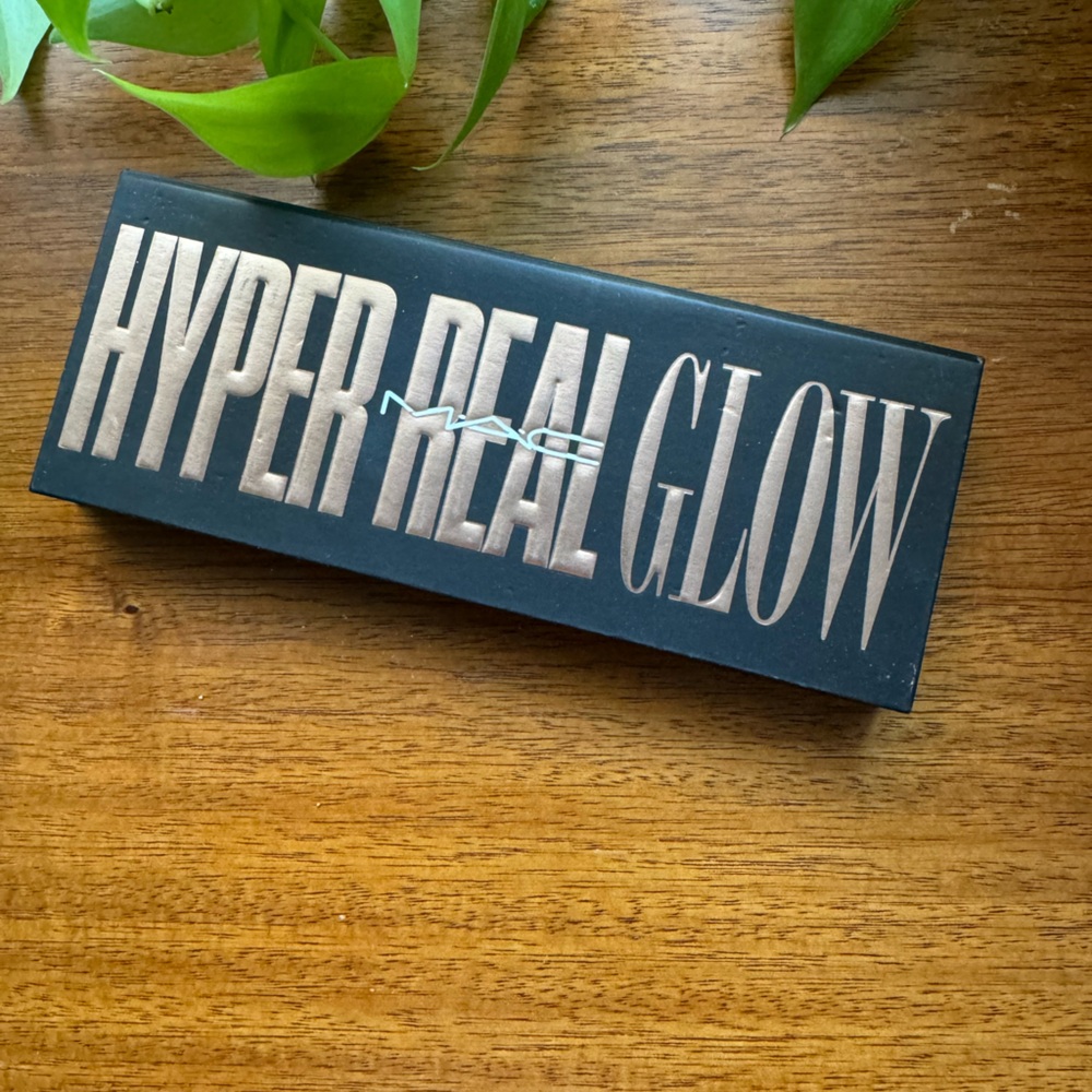 MAC HYPER REAL GLOW  Highlighter palette
